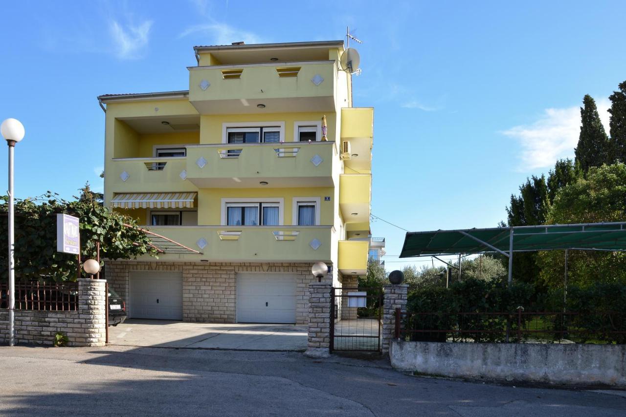 זאדאר Apartments Sestan מראה חיצוני תמונה