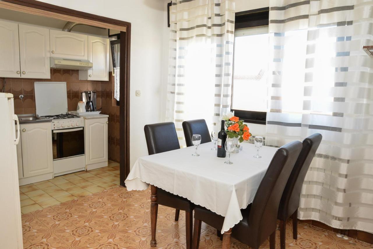 זאדאר Apartments Sestan מראה חיצוני תמונה